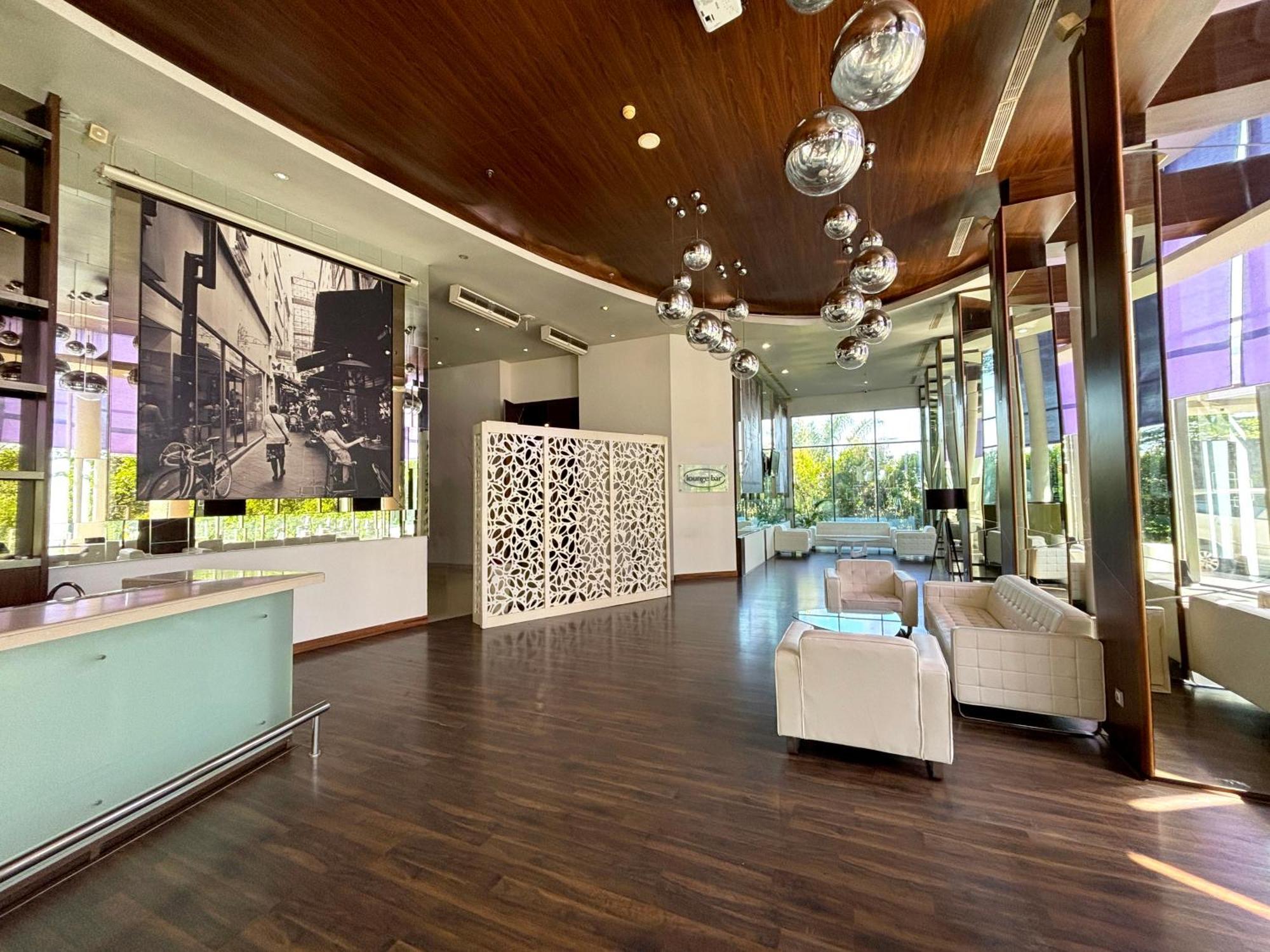 Novotel Banjarmasin Airport Banjarbaru Ngoại thất bức ảnh
